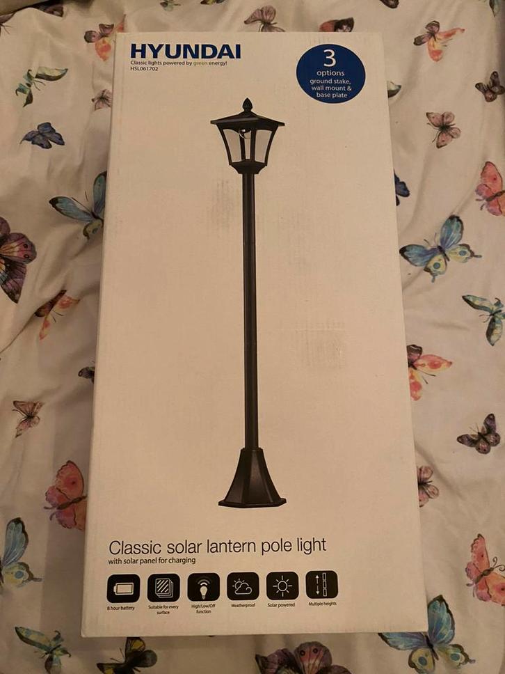 NIEUW! Hyundai klassieke lantaarnpaal op zonne-energie, Tuin en Terras, Buitenverlichting, Nieuw, Minder dan 50 watt, Zonne-energie