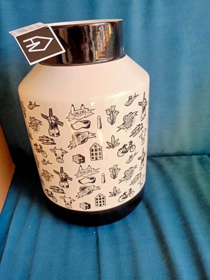 Nieuwe Housevitamin vaas - Delfts blauw stijl, Huis en Inrichting, Woonaccessoires | Vazen, Nieuw, Wit, Minder dan 50 cm, Aardewerk of Porselein