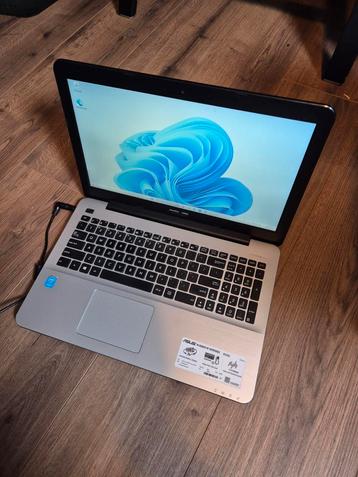 Asus 15 inch laptop i5 5200u SSD Windows 11  beschikbaar voor biedingen