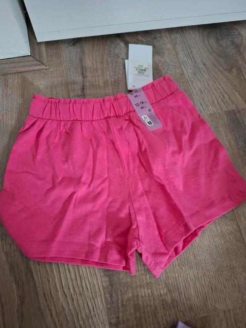 Korte broeken meisje maat 86, Kinderen en Baby's, Babykleding | Maat 86, Gebruikt, Meisje, Broekje, Ophalen of Verzenden