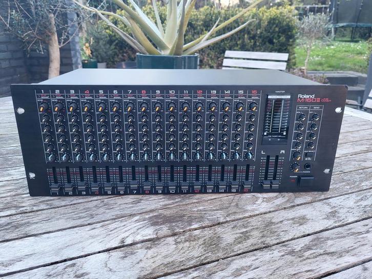 ROLAND M-160 mkII, Muziek en Instrumenten, Mengpanelen, Gebruikt, 10 tot 20 kanalen, Microfooningang, Ophalen of Verzenden