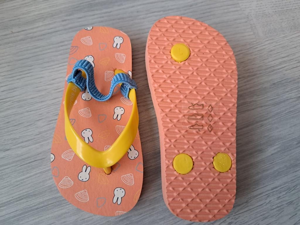 NIEUW paar slippers NIJNTJE maat 21/22, Ophalen of Verzenden, Nieuw, Jongetje of Meisje