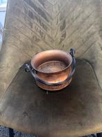 Antieke Koperen Pot met Handvat en Voetjes, Ophalen of Verzenden, Koper