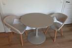 Prachtige eethoek: Westwing tafel + 2 Zuiver armstoelen, Ophalen, 50 tot 100 cm, Rond, 50 tot 100 cm