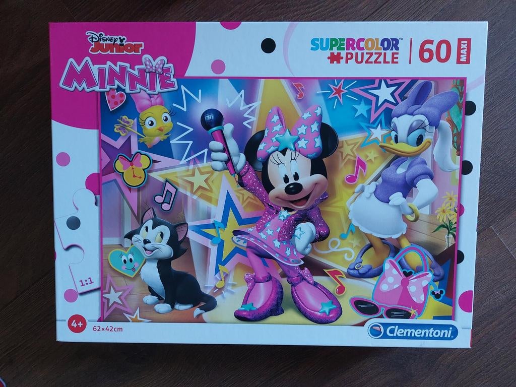 Clementoni Minnie Mouse puzzel 4+
60 stukjes

Compleet en ze, Ophalen of Verzenden, Meer dan 50 stukjes, Zo goed als nieuw