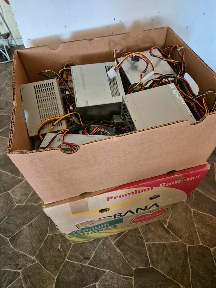 Partij computer voedingen., Computers en Software, Interne voedingen, Ophalen