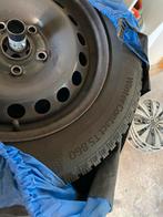 Set Continental winterbanden op velg 195/65 R15 incl hoezen, Auto diversen, Ophalen, Gebruikt