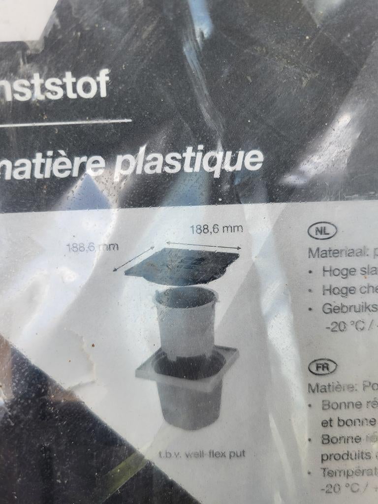 Martens kunststof put met deksel, Ophalen, Nieuw, Pvc