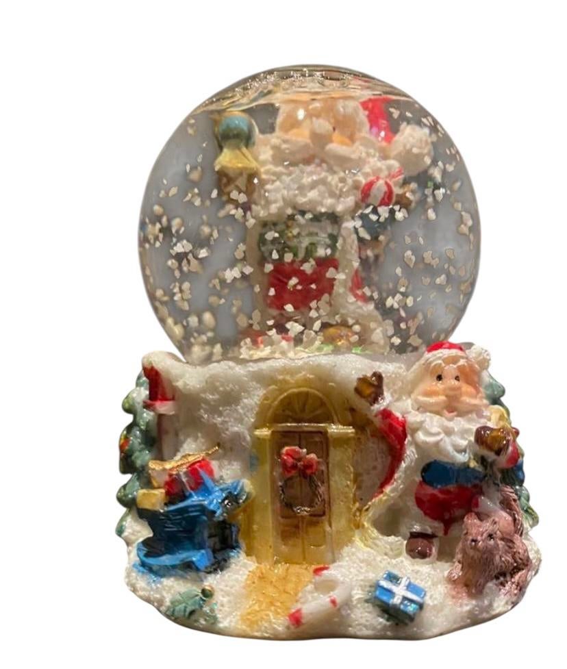 Kerst Sneeuwbol met Kerstman op sokkel, 9 cm hoog, Ophalen of Verzenden, Zo goed als nieuw