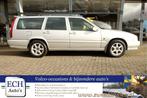 Volvo V70 2.5 144 pk, Lage km-stand! Airco, Trekhaak, Auto's, Voorwielaandrijving, Zwart, Leder en Stof, Volvo