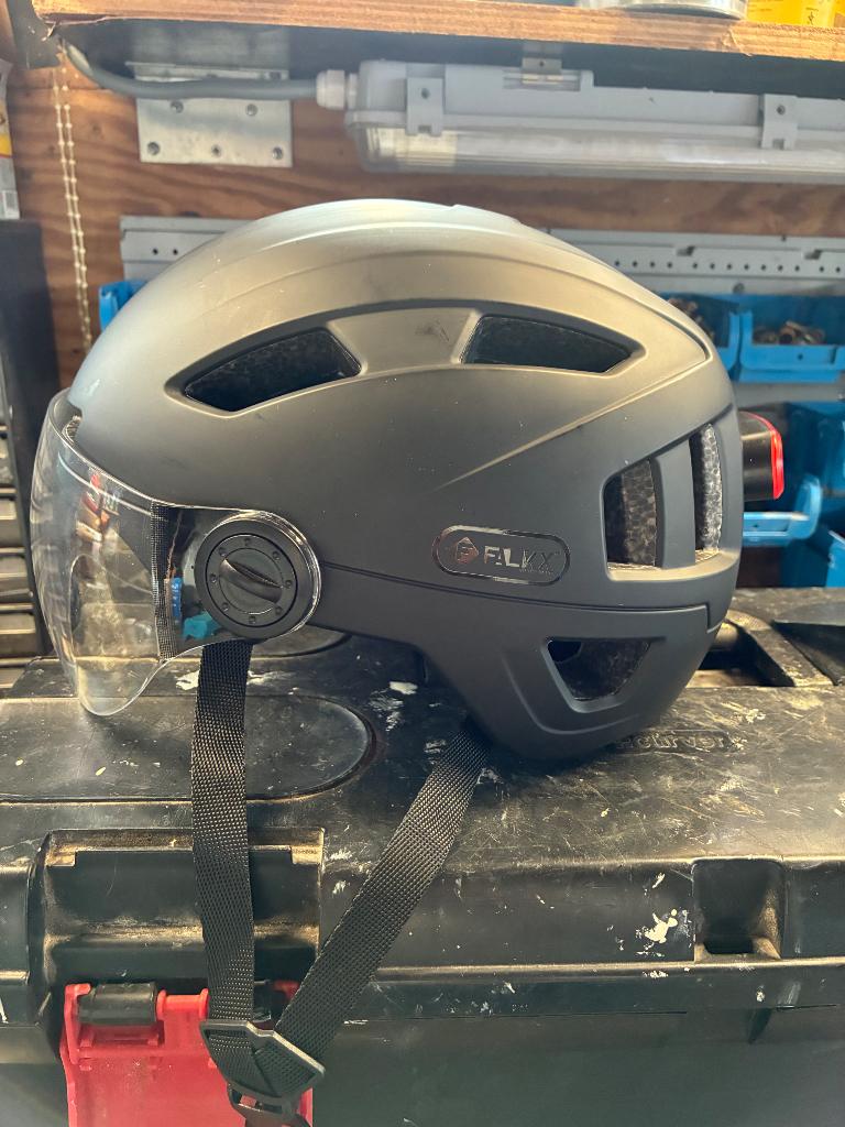 Speed pedelec helm, Fietsen en Brommers, Fietsaccessoires | Fietshelmen, M, Zo goed als nieuw, Heer of Dame, Ophalen