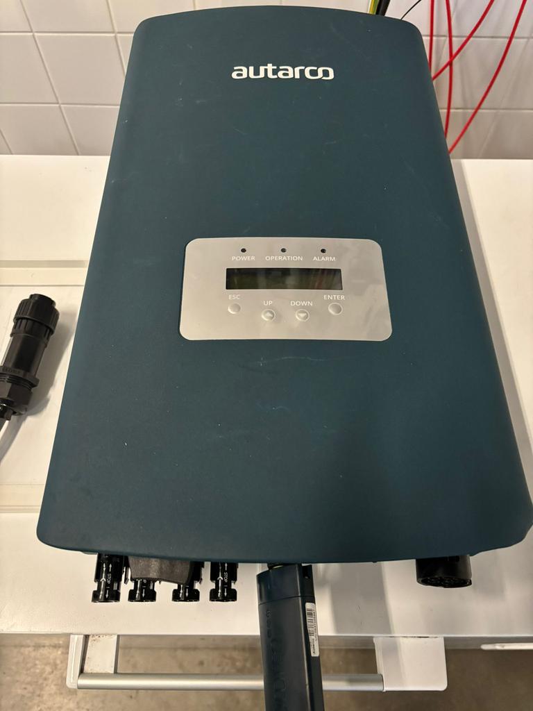 Autarco omvormer + 8 zonnepanelen, Ophalen, Nieuw