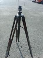 Leuke vloerlamp onderstel gemaakt va oud statief, Ophalen, Zo goed als nieuw, Minder dan 150 cm, Driepoot