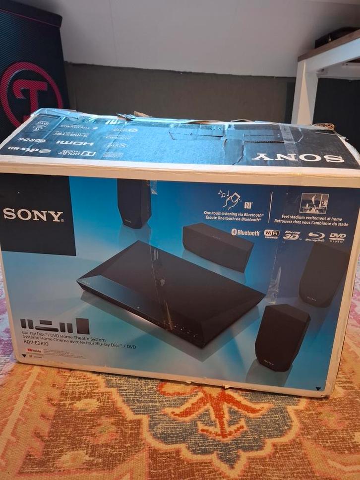 Sony Blu-ray Disc/DVD Home Theatre System BDV-E2100, Audio, Tv en Foto, Home Cinema-sets, Zo goed als nieuw, Blu-ray-speler, 5.1-systeem