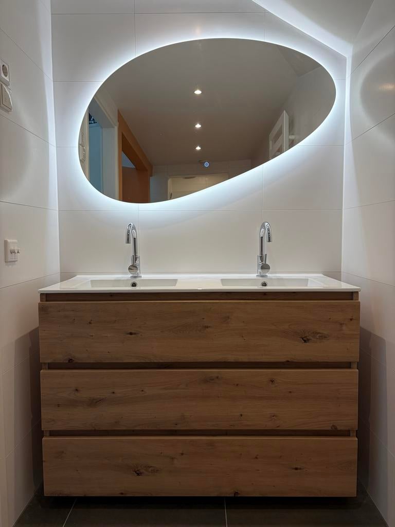 Compleet badkamermeubel 120cm dubbele wastafel en spiegel, Huis en Inrichting, Badkamer | Badkamermeubels, Ophalen, 100 tot 150 cm