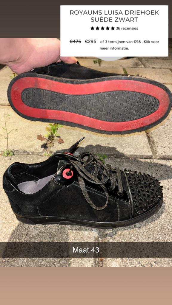 Royaums Luisa Driehoek Zwart Suede – Maat 43, Kleding | Heren, Schoenen, Zwart, Ophalen of Verzenden, Sneakers of Gympen, Zo goed als nieuw