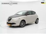 Lancia Ypsilon 0.9 TwinAir Platinum Automaat | Panoramadak |, Auto's, Euro 5, 86 pk, Open dak, Beige