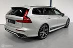 Volvo V60 2.0 T6 Twin Engine AWD R-Design PANO / TREKHAAK, Auto's, Automaat, Gebruikt, 4 cilinders, Vierwielaandrijving