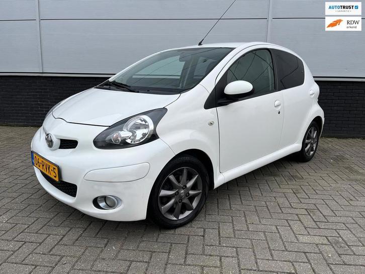 Toyota Aygo 1.0-12V 5drs Dynamic Navi - airco - isofix - pri, Auto's, Toyota, Bedrijf, Te koop, Aygo, ABS, Airbags, Airconditioning