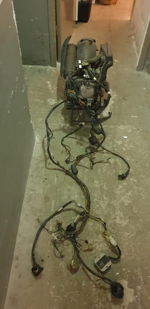 Kymco motorblokje start 100%, Fietsen en Brommers, Brommeronderdelen | Scooters, Gebruikt, Kymco, Blok, Ophalen