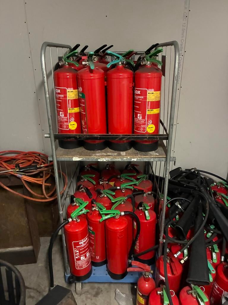 Brandblussers, Ophalen, Nieuw