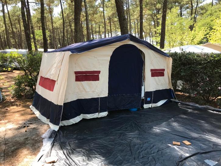 Jamet Arizona uit 2007, zeer volledig en goed onderhouden., Caravans en Kamperen, Vouwwagens, Jamet, meer dan 6, Blauw, Aanwezig