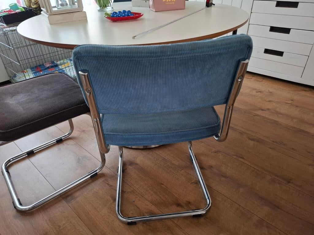 5 stoelen (3 blauw, 2 bruin), Huis en Inrichting, Tafels | Eettafels, Ophalen, Gebruikt, 100 tot 150 cm, 50 tot 100 cm