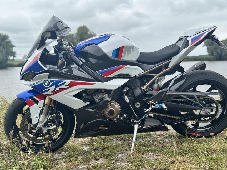 BMW S1000RR M‑Competition 2021 | Full Options | Carbon  Akra, Motoren, Motoren | BMW, Particulier, Super Sport, meer dan 35 kW