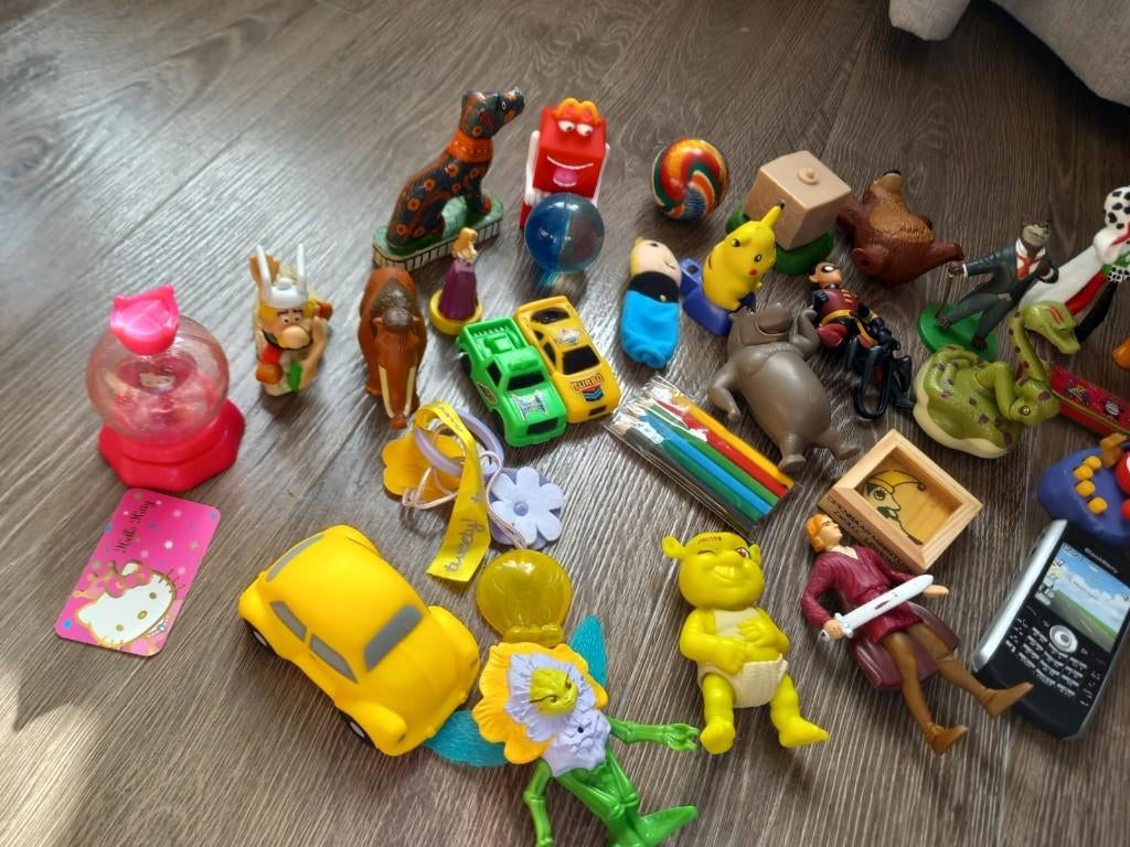 Van allerlei kleine dingen, van auto tot poppetjes, Ophalen of Verzenden, Zo goed als nieuw