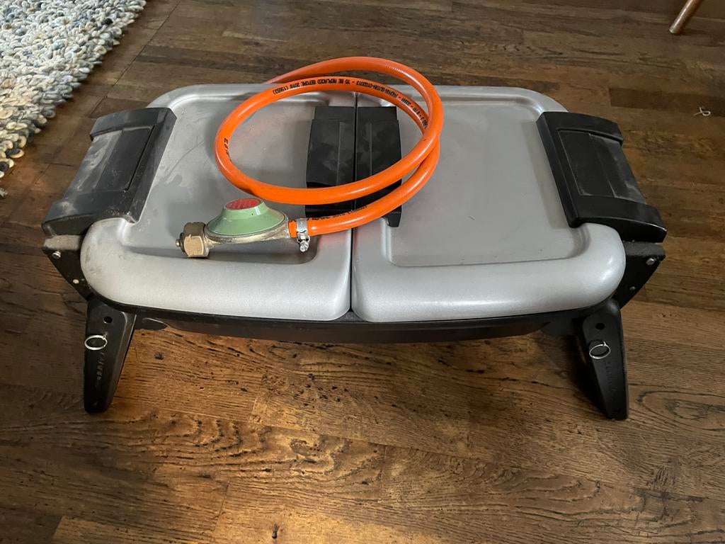 Campingas bbq  Handige gasbarbeque tafel model op pootjes, Tuin en Terras, Gasbarbecues, Ophalen of Verzenden, Gebruikt