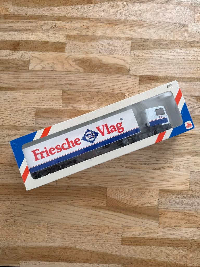 Nieuw in doos - lion toys, Hobby en Vrije tijd, Modelauto's | 1:50, Ophalen, Zo goed als nieuw, Bus of Vrachtwagen, Lion Toys