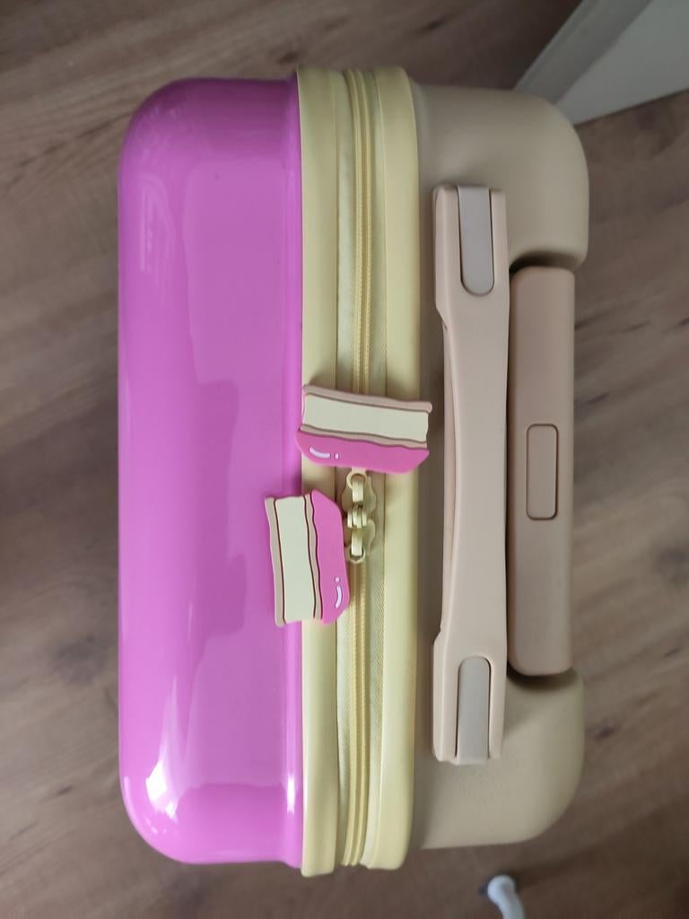 Hema koffer tompouce, 60 tot 70 cm, Wieltjes, Hard kunststof, 45 tot 55 cm