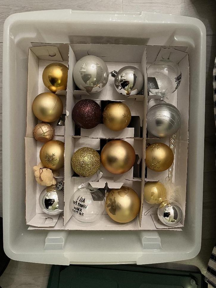 Kerstballen, mix van goud- en zilverkleurig, Huis en Inrichting, Woonaccessoires | Overige, Zo goed als nieuw, Kunststof, Meerkleurig