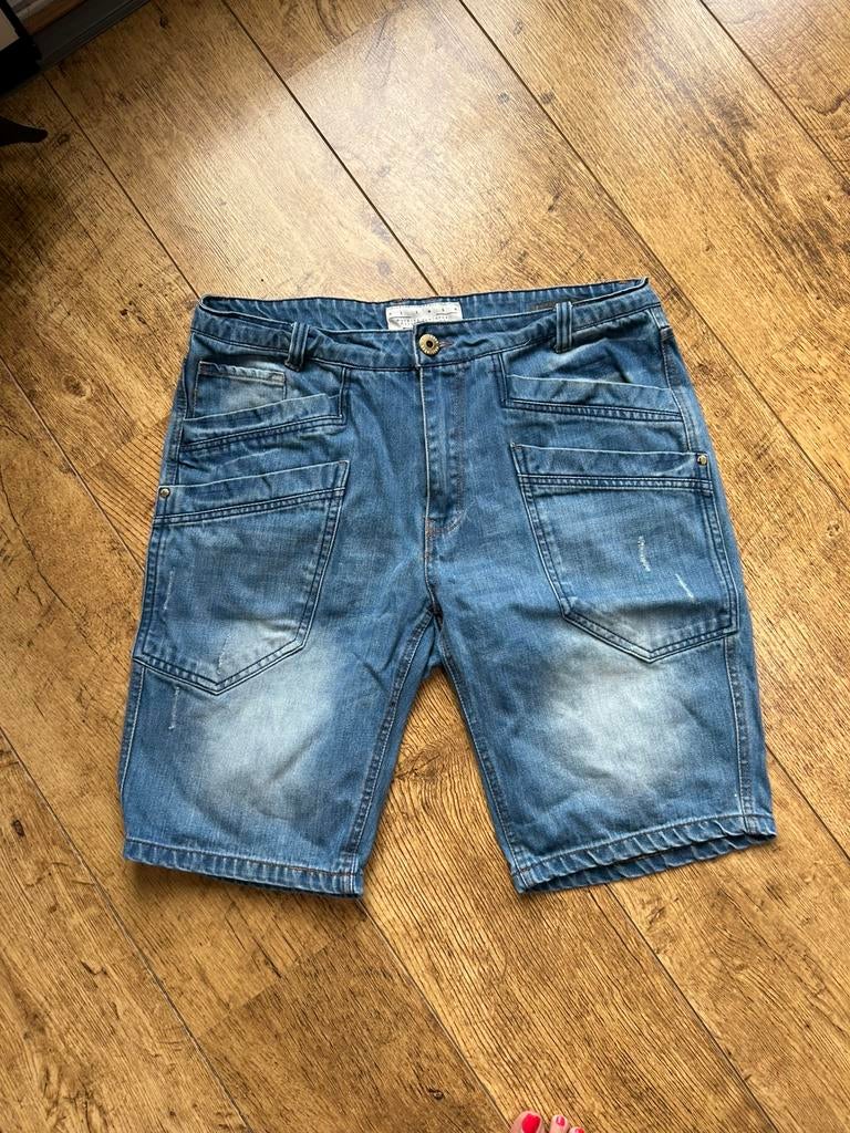 Korte blauwe spijkerbroek van Hallinger, maat L, Kleding | Heren, Ophalen of Verzenden, Zo goed als nieuw, Blauw, W32 (confectie 46) of kleiner