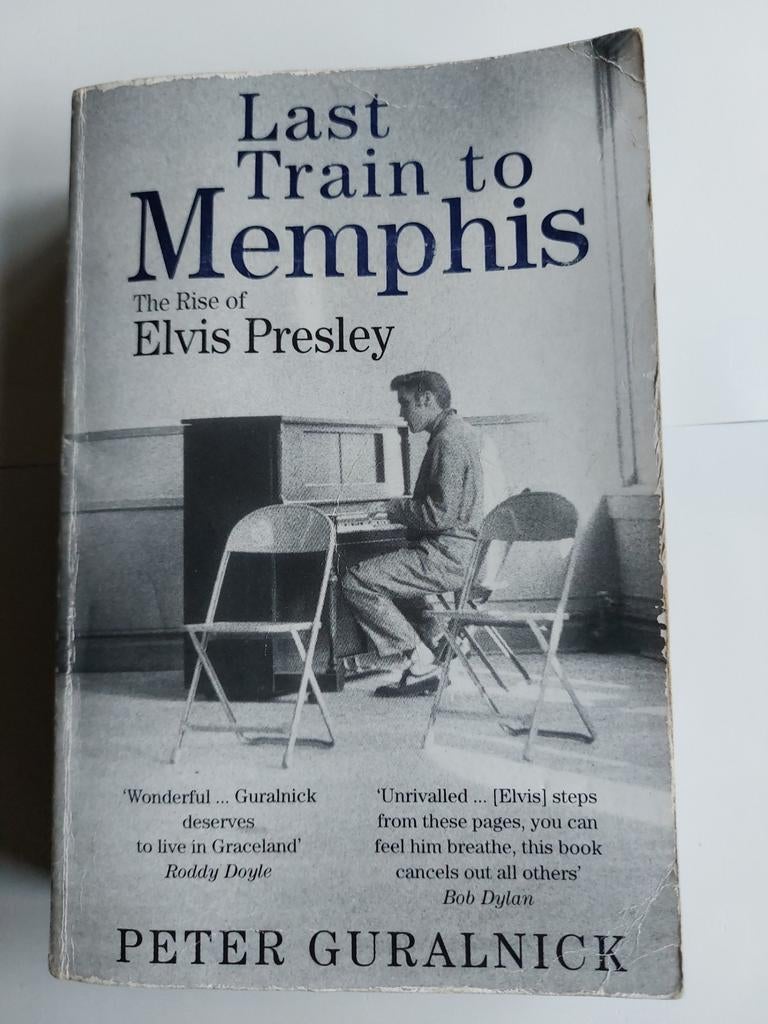 Elvis Presley Last train to Memphis, Gelezen, Artiest, Ophalen of Verzenden, Peter Guralnick