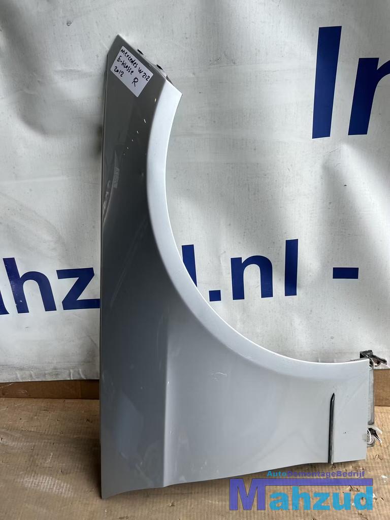 MERCEDES E KLASSE W212 grijs rechts scherm zijscherm voorsch, Gebruikt, Mercedes-Benz AG, Mercedes-Benz, Ophalen of Verzenden