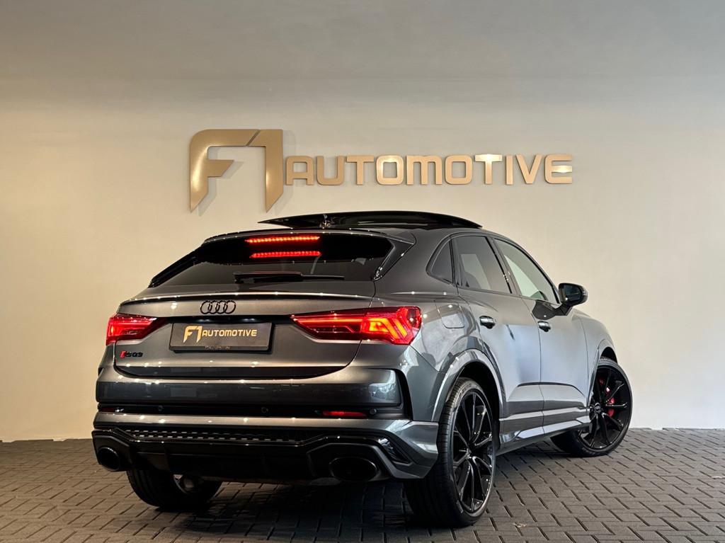 Audi RSQ3 Sportback 2.5 TFSI Pano|Memory|B&O|Trekhaak|Sfeer, Auto's, Audi, Automaat, Gebruikt, 1675 kg, Bedrijf
