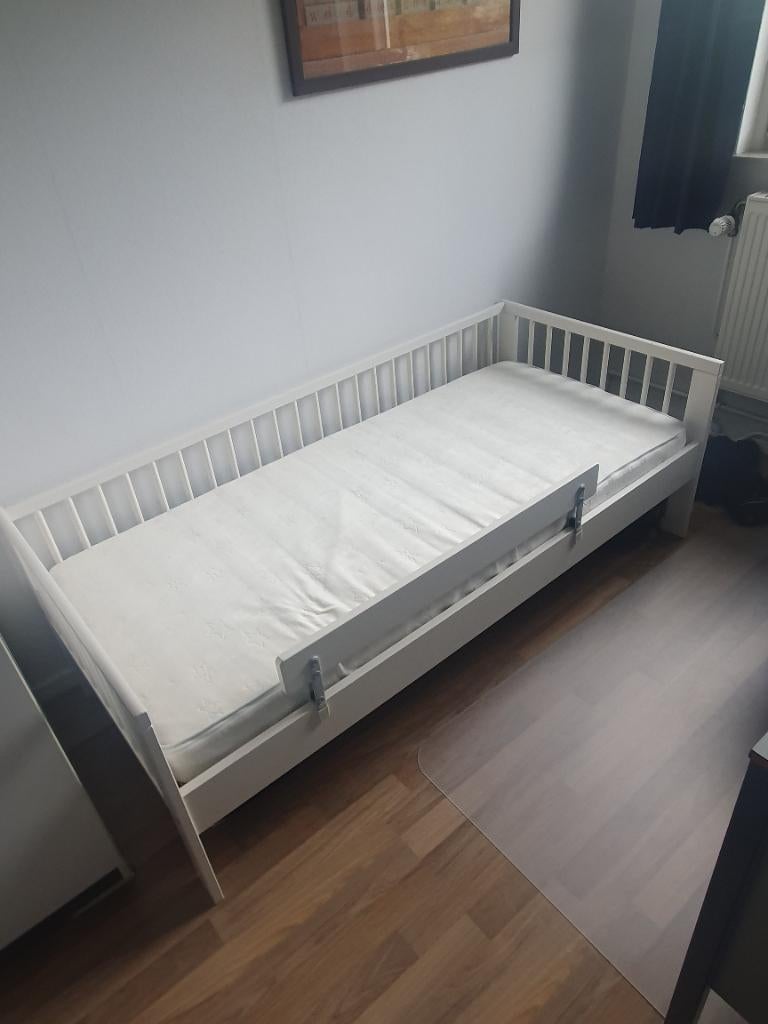 Kinderbedje, Ophalen, Wit, 190 cm of minder, Zo goed als nieuw