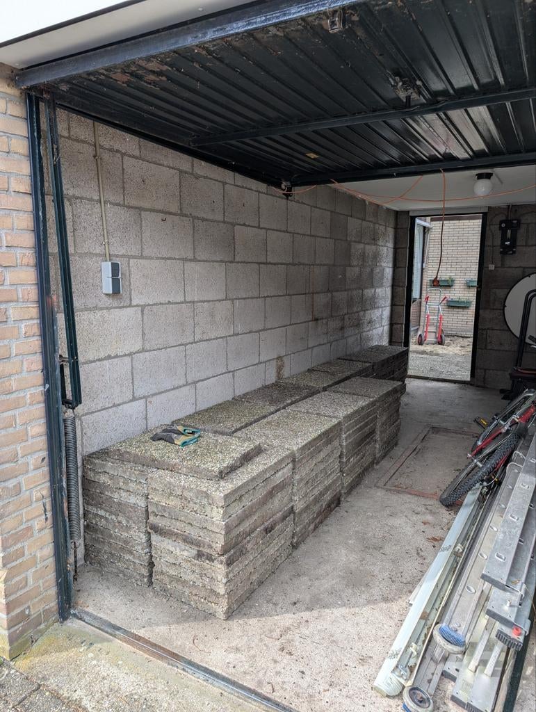 Gratis af te halen: 40x60 grinttegels (34,8m²), Tuin en Terras, Tegels en Klinkers, Gebruikt, Terrastegels, Beton, 10 m² of meer