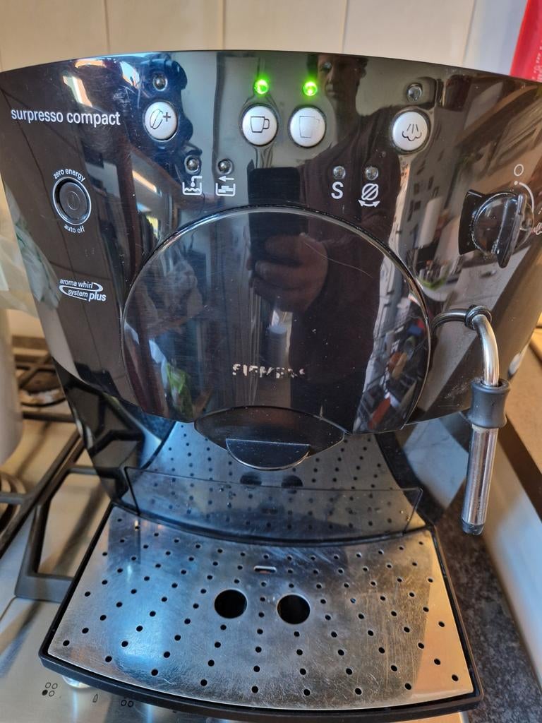 Siemens surpresso compact koffieautomaat, Gebruikt, Koffiemachine, 4 tot 10 kopjes, Afneembaar waterreservoir