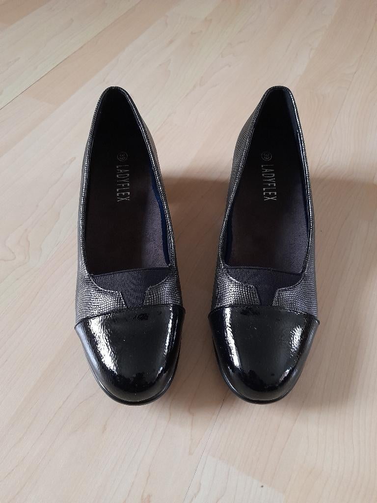NIEUWE ZWARTE SCHOENEN MAAT 39 MERK LADYFLEX, Ophalen of Verzenden, Nieuw, Zwart, Lage of Enkellaarzen