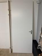 Hardhout meranti kozijn en opdekdeur inclusief slot en besla, Doe-het-zelf en Verbouw, Deuren en Horren, Ophalen, Gebruikt, 80 tot 100 cm