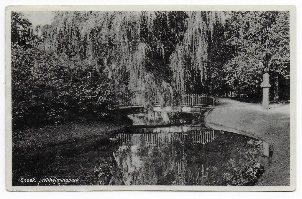 Sneek Wilhelminapark Oude Gelopen Ansichtkaart ( B6372 ), Verzamelen, Ansichtkaarten | Nederland, Ophalen of Verzenden, 1960 tot 1980