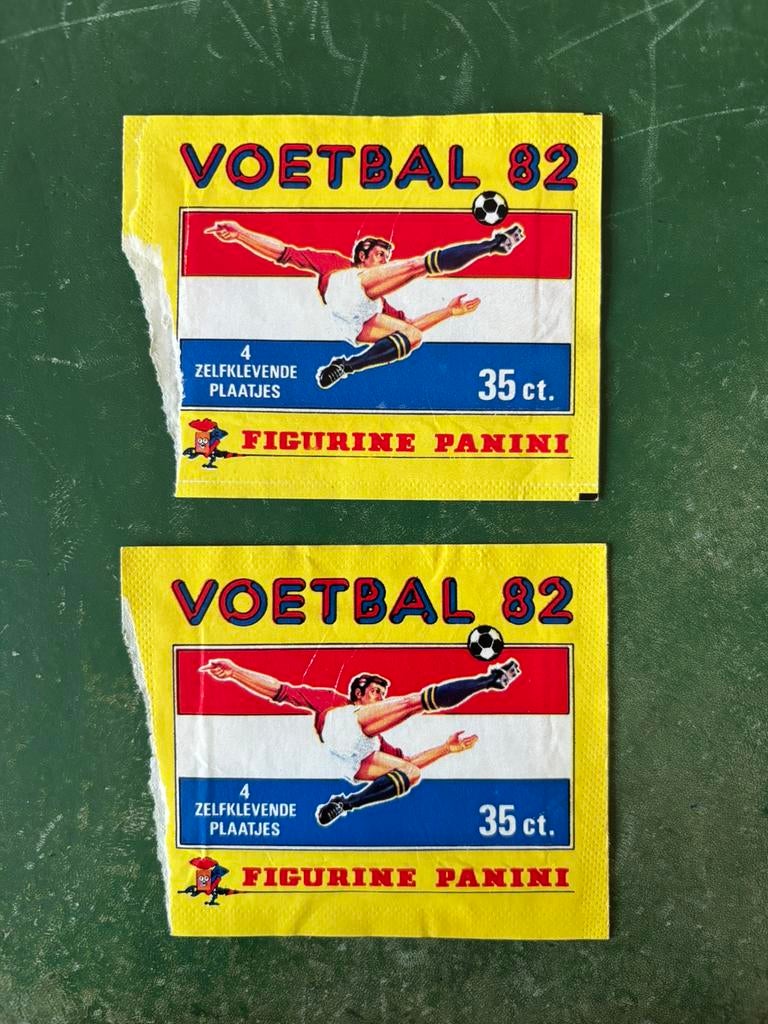 2 lege panini zakjes Voetbal 82, Ophalen of Verzenden