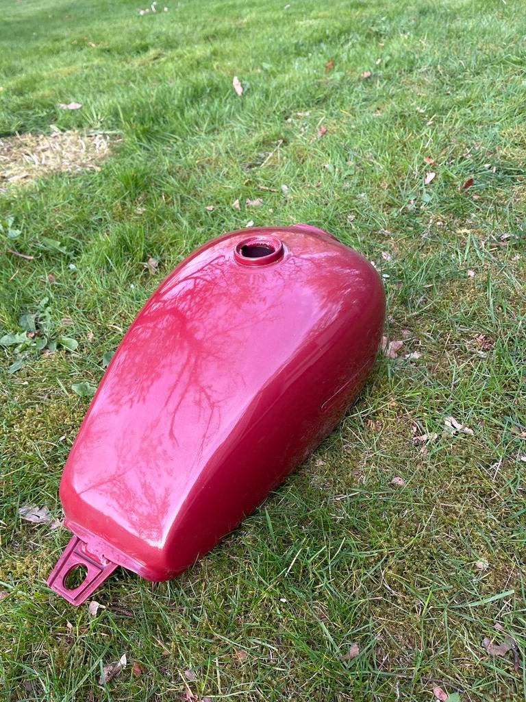 Suzuki brandstoftank, Motoren, Ophalen