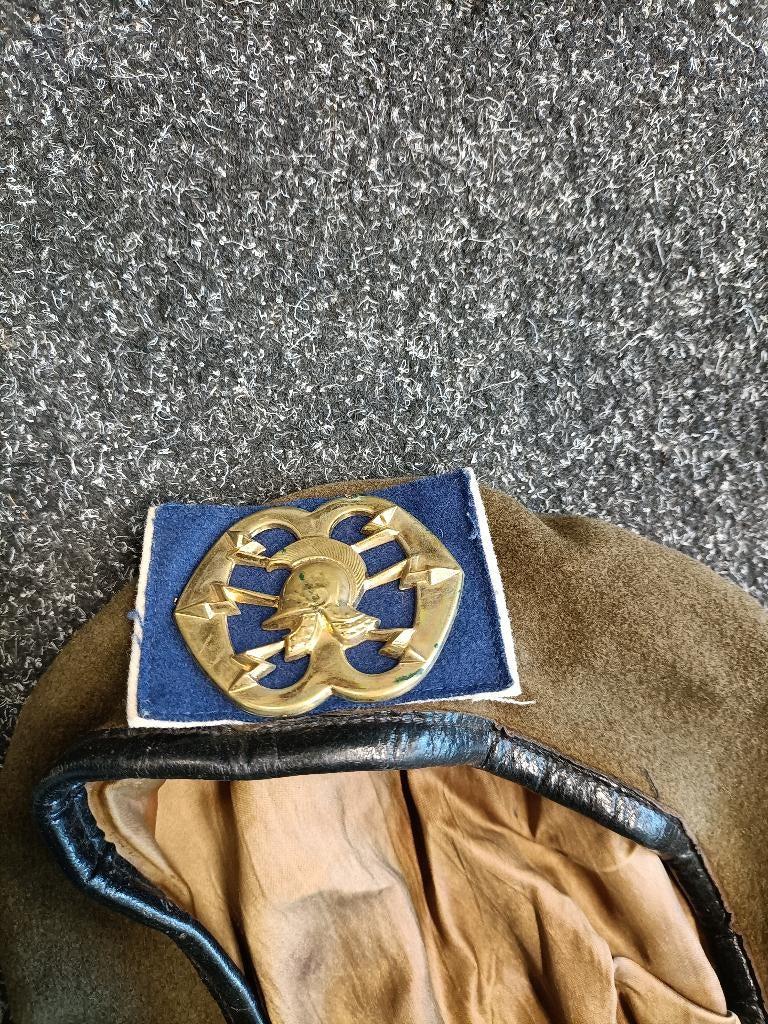 Baret verbindingsdienst maat 59, Verzamelen, Militaria | Algemeen, Verzenden, Landmacht, Nederland, Helm of Baret