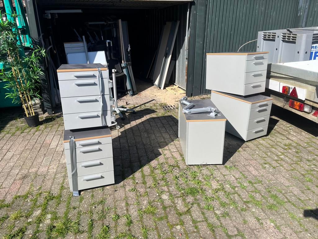 Kantoor bureau kasten stoelen, Ophalen, Zo goed als nieuw