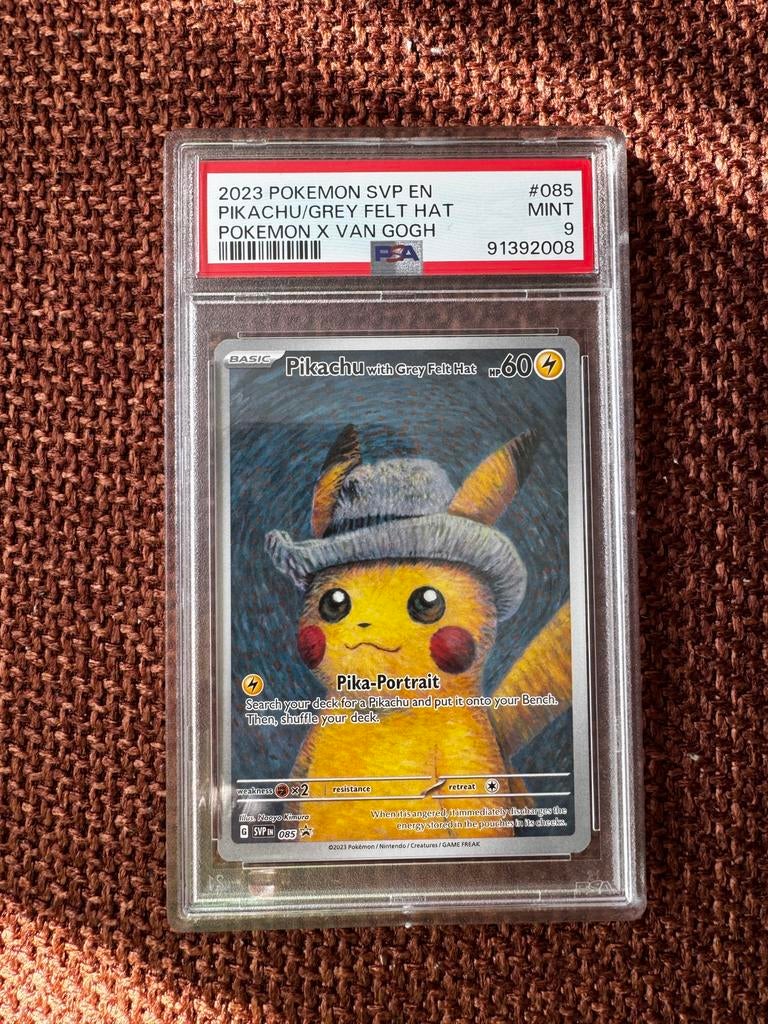 PSA 9 Pikachu with Grey Felt Hat (Van Gogh Pokémon), Ophalen of Verzenden, Nieuw