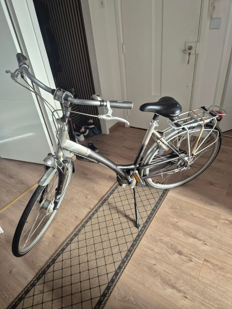 Batavus valencia, grijs graphit, Fietsen en Brommers, Ophalen of Verzenden, Gebruikt, Batavus valencia