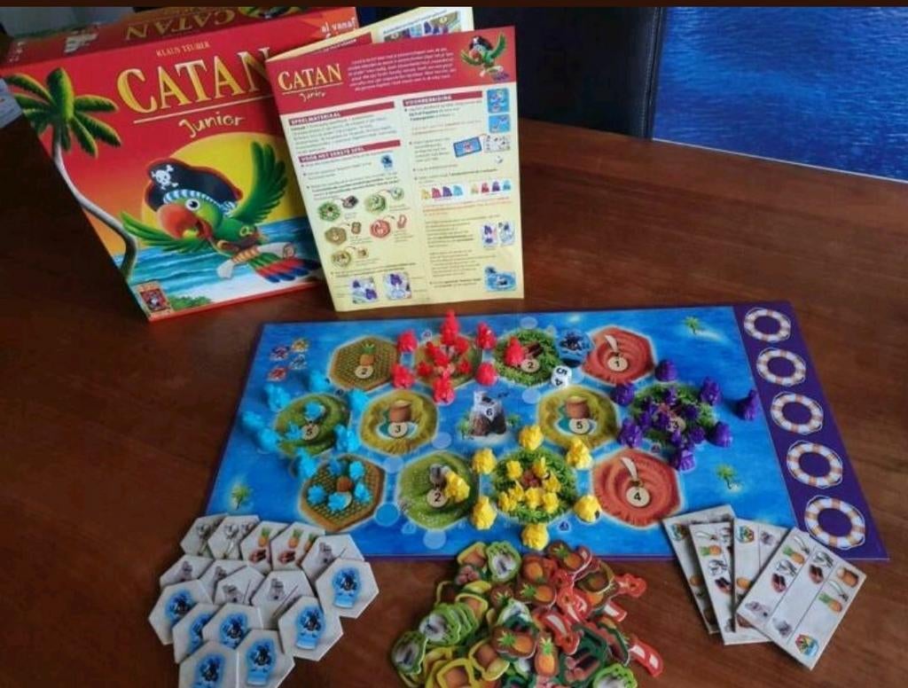Catan junior voor kinderen, Drie of vier spelers, Ophalen of Verzenden, Zo goed als nieuw